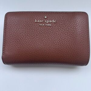 Kate Spade Leila Medium Compartment Bifold Wallet in Warm Gingerbread
